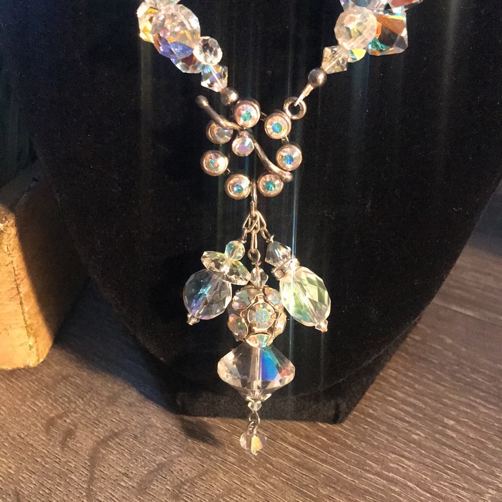 BEAUTIFUL STATEMENT NECKLACE . - Picture 2 of 6